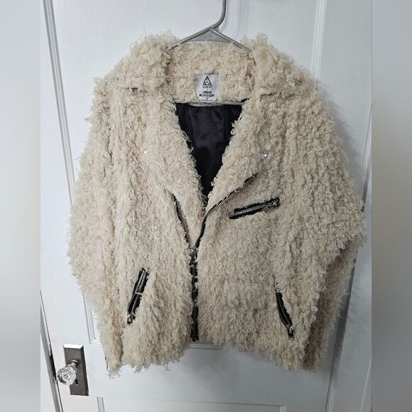 UNIF X Urban Outfitters furry moto jacket. Sz small but oversized,  like new - Picture 5 of 6